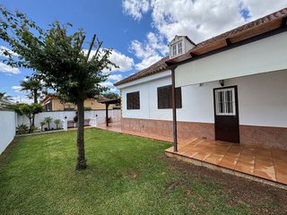 Chalet en alquiler en Espartinas