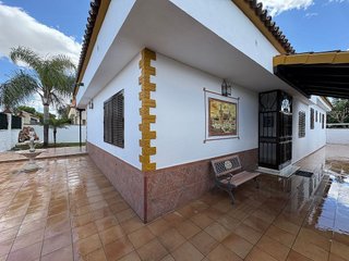 Chalet en alquiler en Espartinas