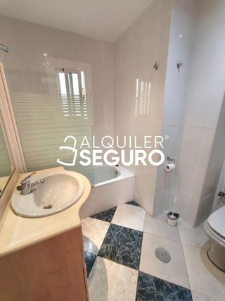 Piso en alquiler en Altozano - Conde Lumiares en Alicante