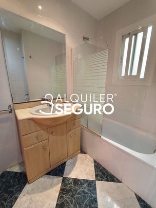 Piso en alquiler en Altozano - Conde Lumiares en Alicante