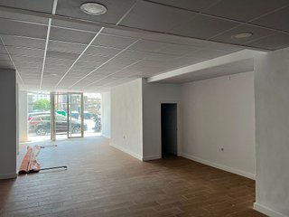 Local comercial en alquiler en Cortadura - Zona Franca  en Cádiz