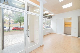 Local comercial en alquiler en El Soto - Coveta en Móstoles