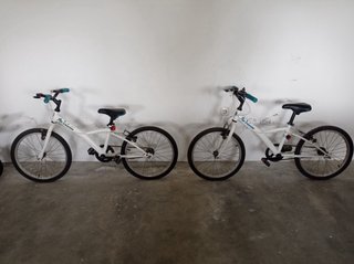 2 Bicicletas b-twin, falta mantenimiento y limpiez