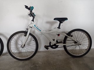 2 Bicicletas b-twin, falta mantenimiento y limpiez