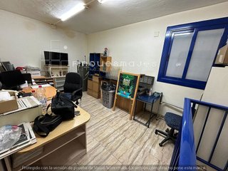 Local comercial en venta en Pubilla Cases en Hospitalet de Llobregat, L´