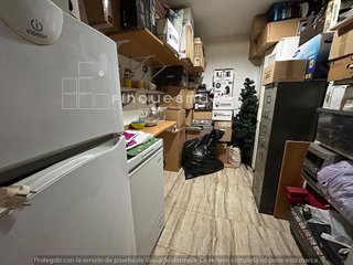 Local comercial en venta en Pubilla Cases en Hospitalet de Llobregat, L´