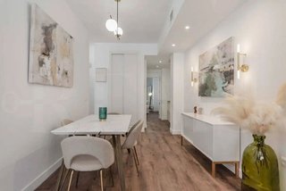 Piso en venta en La Goleta - San Felipe Neri en Málaga