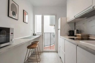 Piso en venta en La Goleta - San Felipe Neri en Málaga