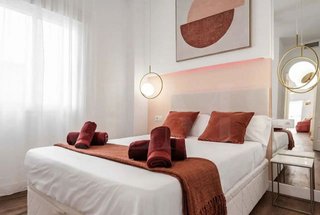 Piso en venta en La Goleta - San Felipe Neri en Málaga