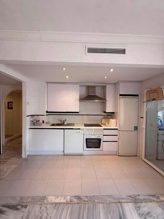 Piso en venta en Nueva Andalucía centro en Marbella