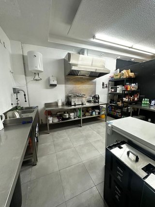 Local comercial en alquiler en Playa de San Juan en Alicante
