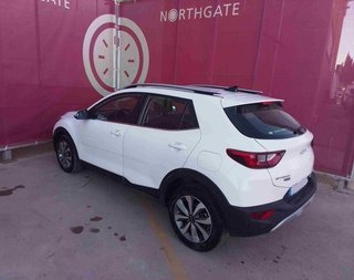 KIA Stonic * HIBRIDO * ETIQUETA ECO *