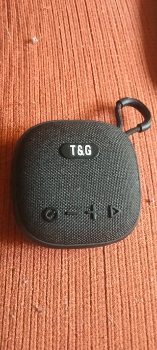 Altavoces Bluetooth diferentes