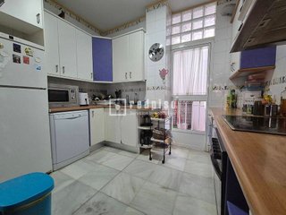 Piso en alquiler en Los Remedios en Sevilla