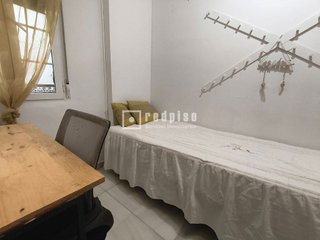 Piso en alquiler en Los Remedios en Sevilla