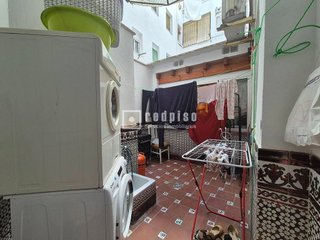 Piso en alquiler en Los Remedios en Sevilla