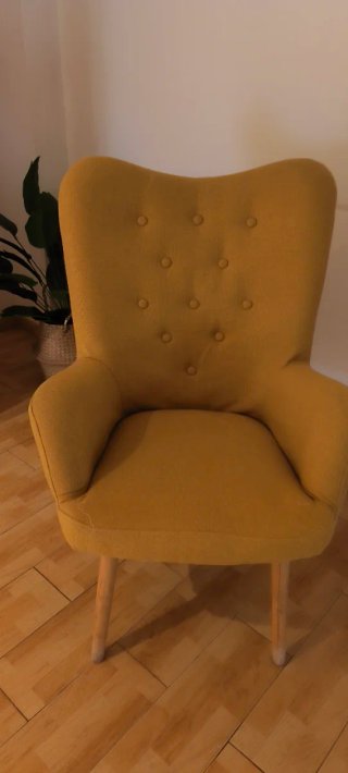 Sillón amarillo mostaza