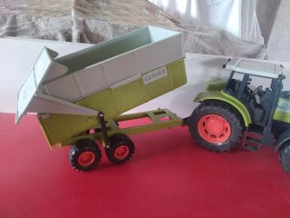 Tractor CLAAS + Remolque basculante (Escala 1/16)