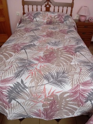 Colcha 135cm Nueva