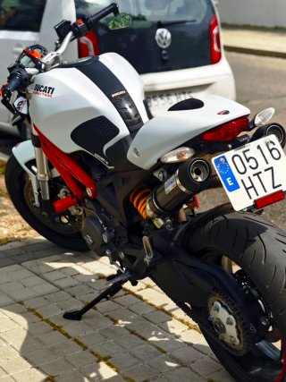 Ducati Monster 796/696