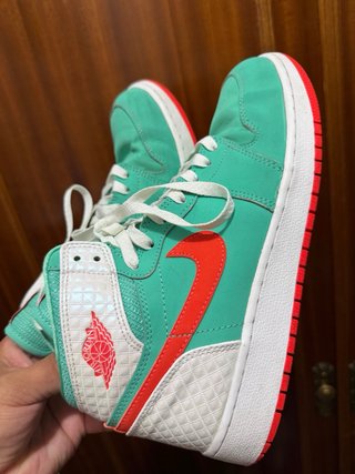 Nike Air Jordan 1 Mid Teal Red
