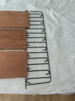 Estantería String madera y metal