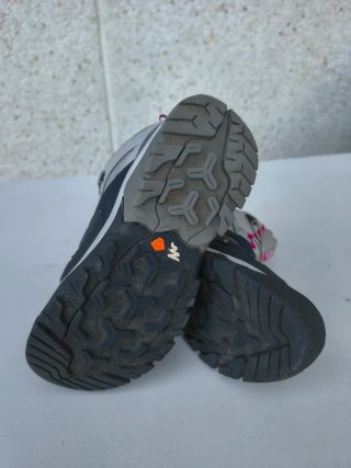 Botas montaña y trekking impermeables niña