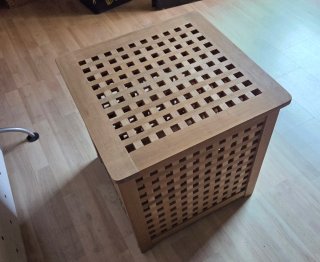 Tavolino cubo contenitore in legno
