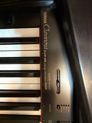 Piano Yamaha Clavinova CVP 55. Está en Tenerife