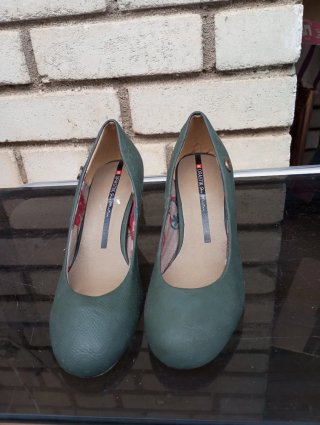 Zapatos de tacón negros talla 36