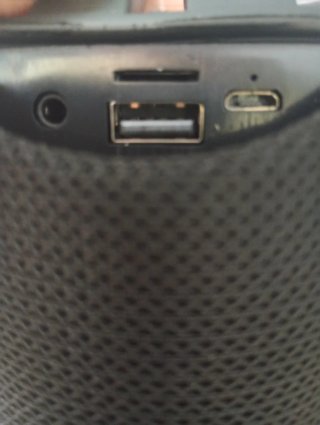 Altavoz portátil negro