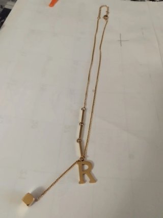 Colgante inicial R dorado