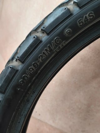 Neumatico moto 90/90-21