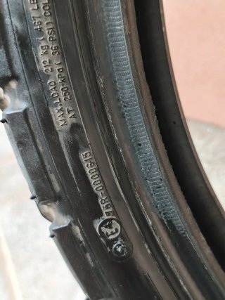 Neumatico moto 90/90-21