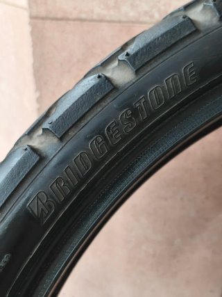 Neumatico moto 90/90-21