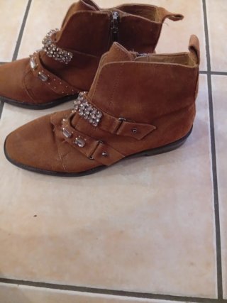 Botas de ante con pedrería
