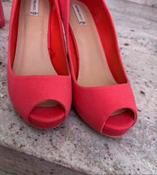 Tacones coral