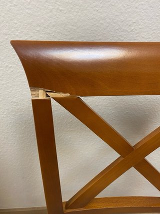 Mesa de comedor de madera y cristal