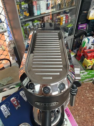 Cafetera DeLonghi Dedica Acero Inox