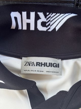 Camiseta manga larga Ruigi x Zara Talla L