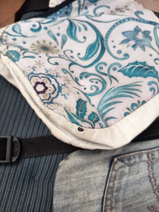 Riñoneras de tela con estampado