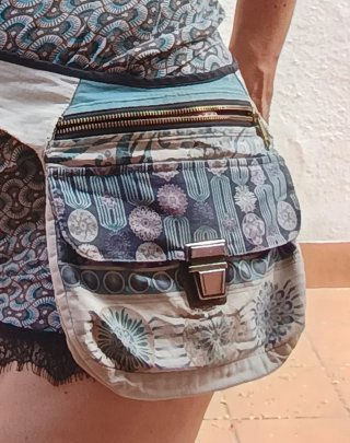 Riñoneras de tela con estampado