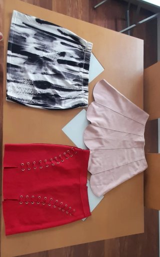 Lote 5 Faldas Variadas