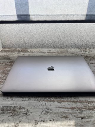 MacBook Pro A1990 Grigio Siderale per RICAMBI