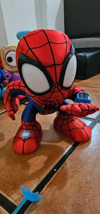 Muñeco Spiderman con reloj