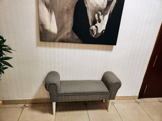 Banco de tela gris