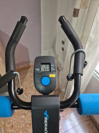 Máquina Abdominales ,nueva solo 1  mes la tengo