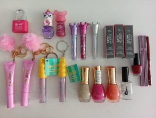 Lote maquillaje 25€ o unidad a 1€