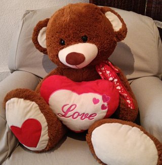 Oso de peluche grande con corazón