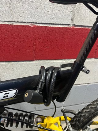 Bicicleta infantil amarilla